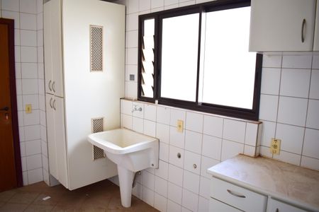 Apartamento para alugar com 174m², 4 quartos e 2 vagasÁrea de Serviço