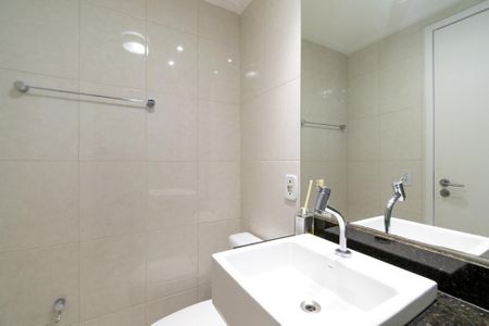 Apartamento à venda com 67m², 2 quartos e 1 vaga Apartamento à venda com 67m², 2 quartos e 1 vagaBanheiro da Suíte