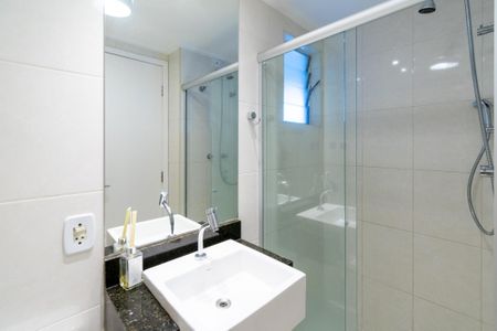 Apartamento à venda com 67m², 2 quartos e 1 vaga Apartamento à venda com 67m², 2 quartos e 1 vagaBanheiro da Suíte