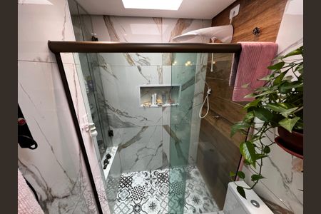 Casa à venda com 150m², 3 quartos e 2 vagasBanheiro