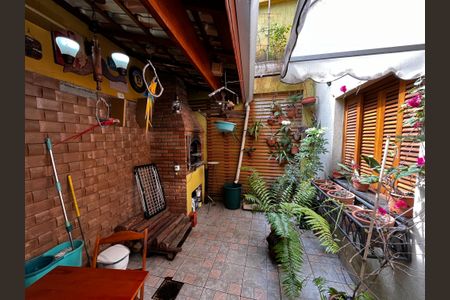 Casa à venda com 150m², 3 quartos e 2 vagasChurrasqueira