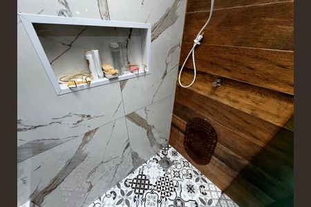 Casa à venda com 150m², 3 quartos e 2 vagasBanheiro