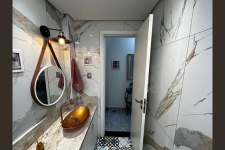 Casa à venda com 150m², 3 quartos e 2 vagasBanheiro