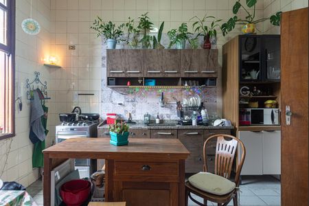 Casa à venda com 270m², 4 quartos e 1 vaga Casa à venda com 270m², 4 quartos e 1 vagaCozinha 1