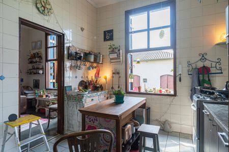 Casa à venda com 270m², 4 quartos e 1 vaga Casa à venda com 270m², 4 quartos e 1 vagaCozinha 1