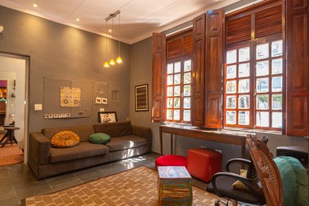 Casa à venda com 270m², 4 quartos e 1 vaga Casa à venda com 270m², 4 quartos e 1 vagaSala 1