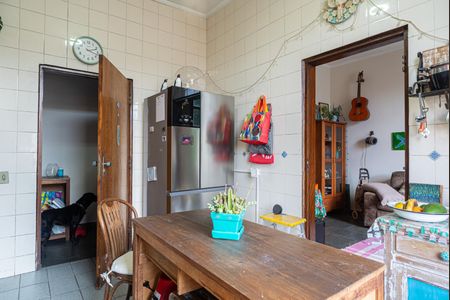 Casa à venda com 270m², 4 quartos e 1 vaga Casa à venda com 270m², 4 quartos e 1 vagaCozinha 1