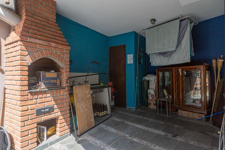 Casa à venda com 270m², 4 quartos e 1 vaga Casa à venda com 270m², 4 quartos e 1 vagaGaragem/Churrasqueira