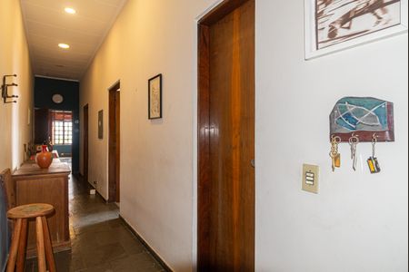 Casa à venda com 270m², 4 quartos e 1 vaga Casa à venda com 270m², 4 quartos e 1 vagaCorredor dos Quartos