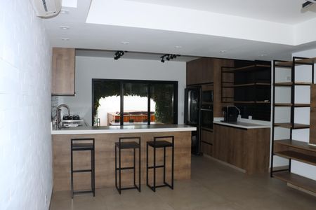 Sala de casa de condomínio para alugar com 2 quartos, 211m² em Parque Rincao, Cotia