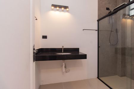 Apartamento à venda com 71m², 2 quartos e sem vagaBanheiro