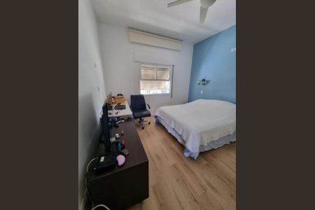 Casa à venda com 300m², 4 quartos e 4 vagas Casa à venda com 300m², 4 quartos e 4 vagasFoto 16