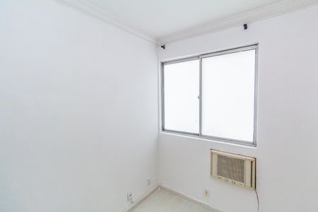 Quarto 1 de apartamento para alugar com 2 quartos, 55m² em Vila Valqueire, Rio de Janeiro