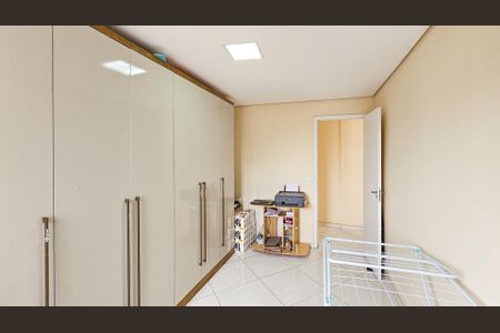 Quarto de apartamento à venda com 2 quartos, 74m² em Vila Osasco, Osasco