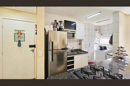 Apartamento à venda com 74m², 2 quartos e 1 vagaCozinha e área de serviço
