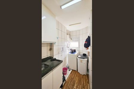 Apartamento à venda com 74m², 2 quartos e 1 vagaCozinha e área de serviço