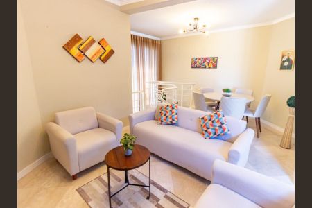 Apartamento à venda com 160m², 3 quartos e 3 vagas Apartamento à venda com 160m², 3 quartos e 3 vagasSala de TV
