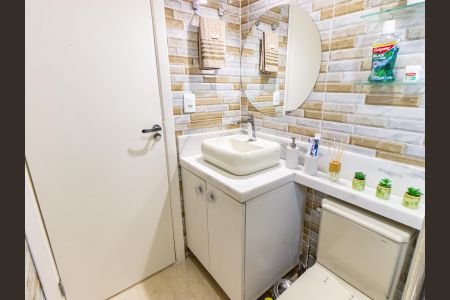 Apartamento à venda com 160m², 3 quartos e 3 vagas Apartamento à venda com 160m², 3 quartos e 3 vagasBanheiro 1