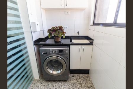 Apartamento à venda com 160m², 3 quartos e 3 vagas Apartamento à venda com 160m², 3 quartos e 3 vagasÁrea de Serviço