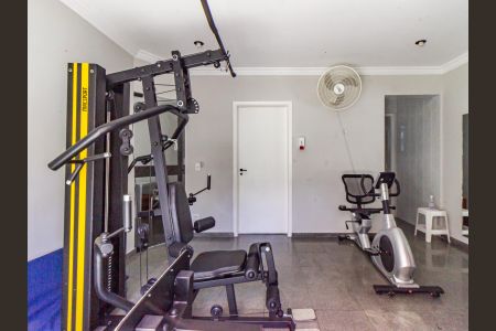 Apartamento à venda com 160m², 3 quartos e 3 vagas Apartamento à venda com 160m², 3 quartos e 3 vagasÁrea comum - Academia