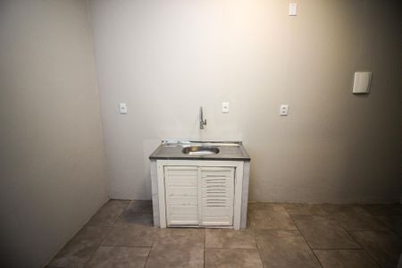 Cozinha de casa de condomínio para alugar com 1 quarto, 18m² em Azenha, Porto Alegre