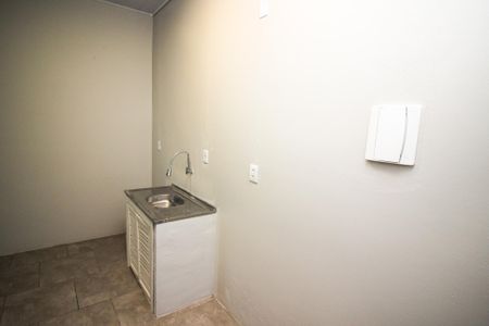 Cozinha de casa de condomínio para alugar com 1 quarto, 18m² em Azenha, Porto Alegre