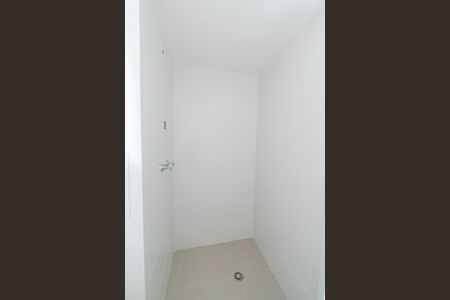 Studio à venda com 24m², 1 quarto e sem vaga Studio à venda com 24m², 1 quarto e sem vagaBanheiro Social