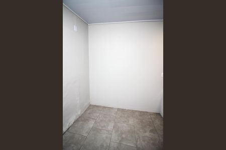 Quarto de casa de condomínio para alugar com 1 quarto, 18m² em Azenha, Porto Alegre