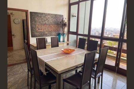 Casa à venda com 367m², 4 quartos e 5 vagasFoto 50