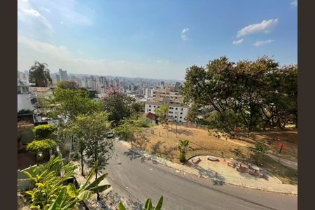 Casa à venda com 367m², 4 quartos e 5 vagasFoto 55