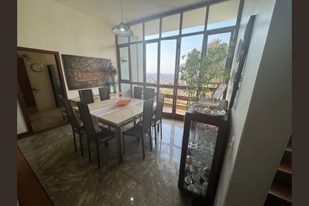 Casa à venda com 367m², 4 quartos e 5 vagasFoto 10