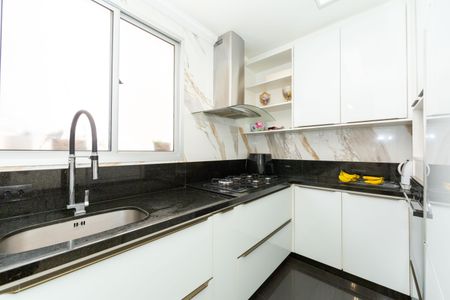 Apartamento à venda com 108m², 4 quartos e 2 vagasCozinha