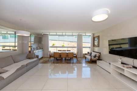 Apartamento à venda com 108m², 4 quartos e 2 vagasSala