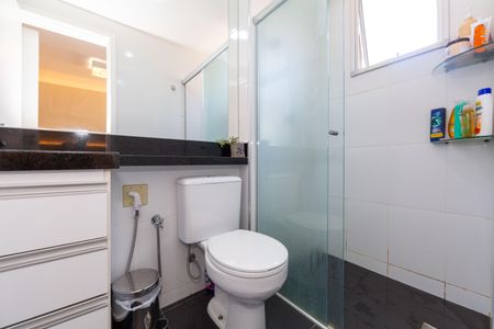 Apartamento à venda com 108m², 4 quartos e 2 vagasBanheiro da Suíte