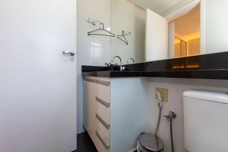 Apartamento à venda com 108m², 4 quartos e 2 vagasBanheiro da Suíte