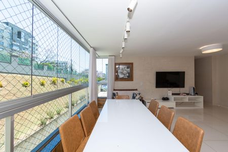 Sala de apartamento à venda com 4 quartos, 108m² em Buritis, Belo Horizonte