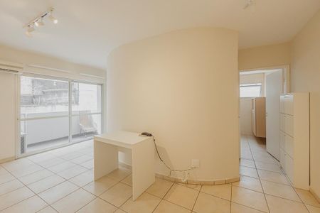 Sala de apartamento para alugar com 1 quarto, 55m² em Pinheiros, São Paulo