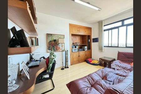 Apartamento à venda com 142m², 4 quartos e 2 vagasQuarto 1