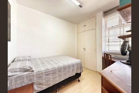 Apartamento à venda com 142m², 4 quartos e 2 vagasQuarto 3