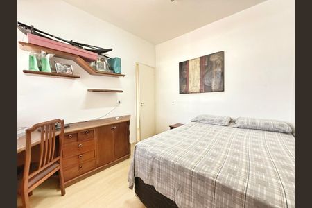 Apartamento à venda com 142m², 4 quartos e 2 vagasQuarto 3