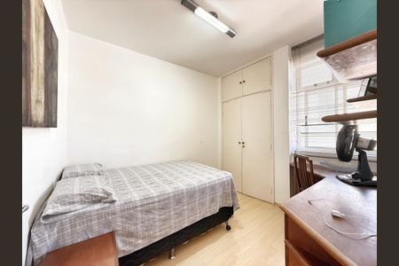 Apartamento à venda com 142m², 4 quartos e 2 vagasQuarto 3