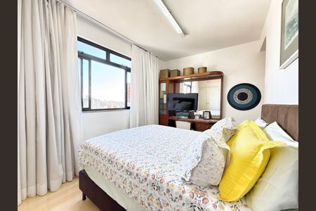 Apartamento à venda com 142m², 4 quartos e 2 vagasSuíte