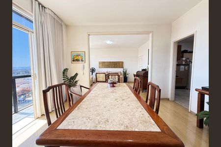 Apartamento à venda com 142m², 4 quartos e 2 vagasSala de Jantar
