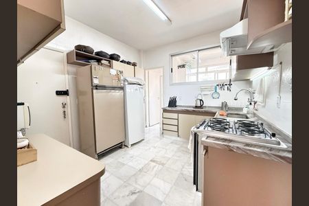 Apartamento à venda com 142m², 4 quartos e 2 vagasCozinha