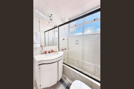 Apartamento à venda com 142m², 4 quartos e 2 vagasBanheiro