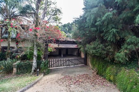 Casa de condomínio à venda com 747m², 5 quartos e 4 vagasGaragem