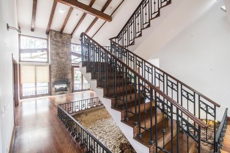 Casa de condomínio à venda com 747m², 5 quartos e 4 vagasSala