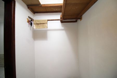 Casa à venda com 139m², 2 quartos e 1 vagaQuarto de Serviço