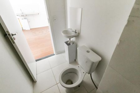 Apartamento à venda com 30m², 2 quartos e sem vaga Apartamento à venda com 30m², 2 quartos e sem vagaBanheiro