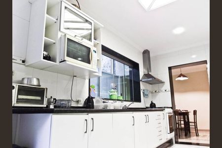 Casa à venda com 122m², 6 quartos e 1 vaga Casa à venda com 122m², 6 quartos e 1 vagaFoto 02